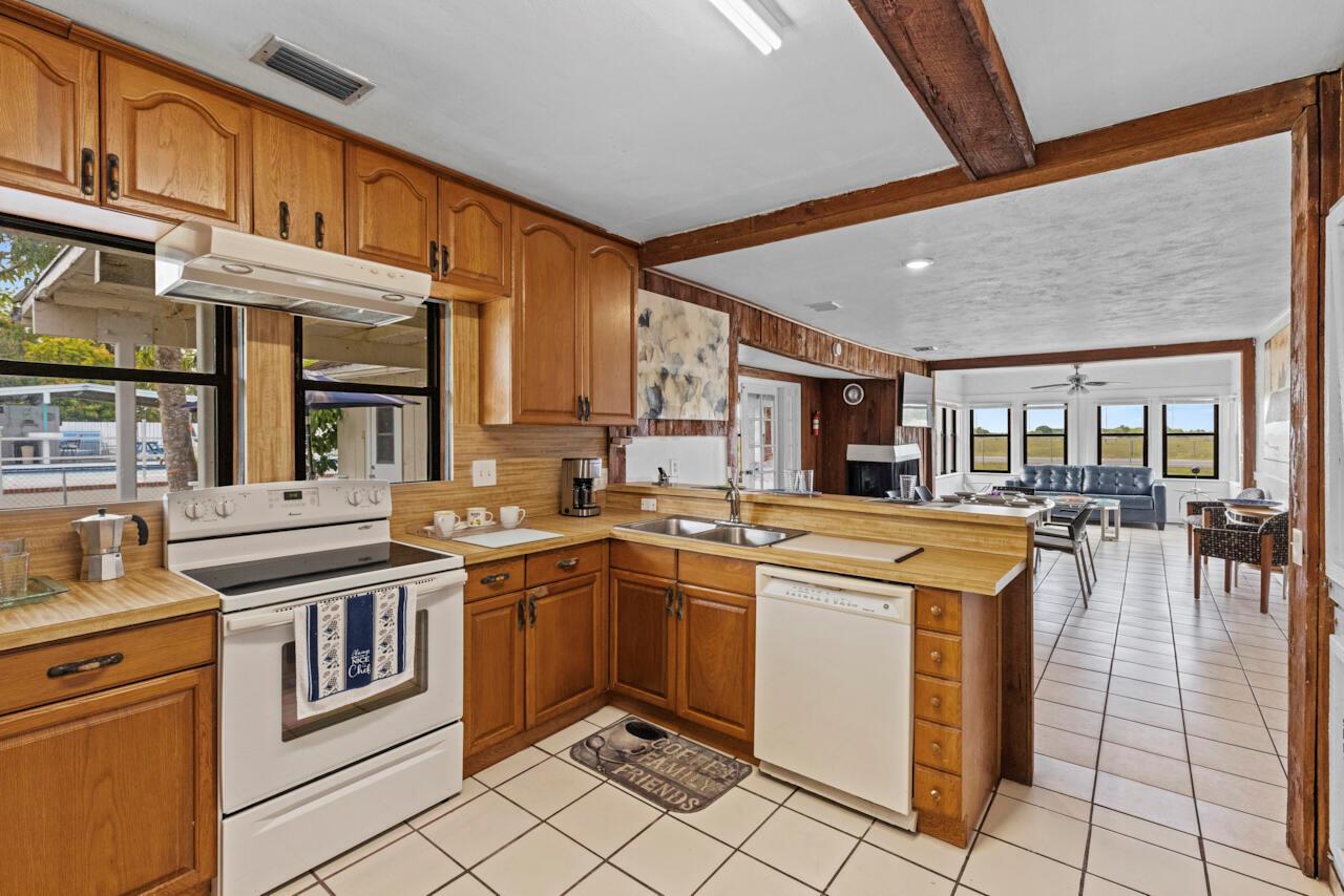 Ver detalles / 5 6497 sq. ft. $ 2026-02-26 0 foto