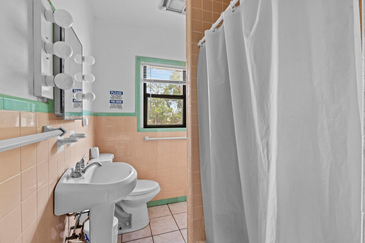 Ver detalles / 5 6497 sq. ft. $ 2026-02-26 0 foto