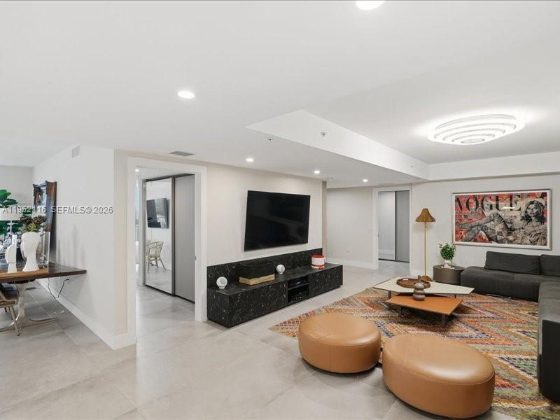 5-2404 4 / 5 3084 sq. ft. $ 2026-01-24 0 Photo