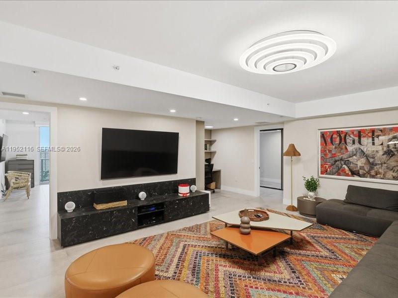 5-2404 4 / 5 3084 sq. ft. $ 2026-01-24 0 Photo