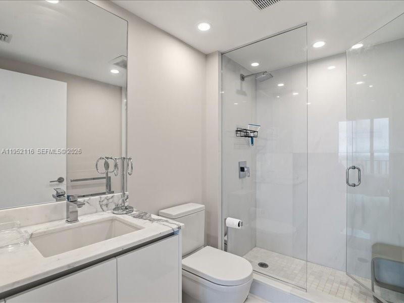 5-2404 4 / 5 3084 sq. ft. $ 2026-01-24 0 Photo