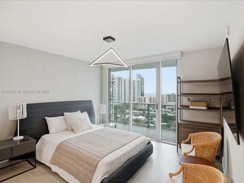 5-2404 4 / 5 3084 sq. ft. $ 2026-01-24 0 Photo