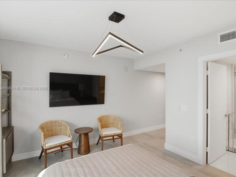 5-2404 4 / 5 3084 sq. ft. $ 2026-01-24 0 Photo