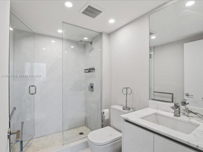 5-2404 4 / 5 3084 sq. ft. $ 2026-01-24 0 Photo