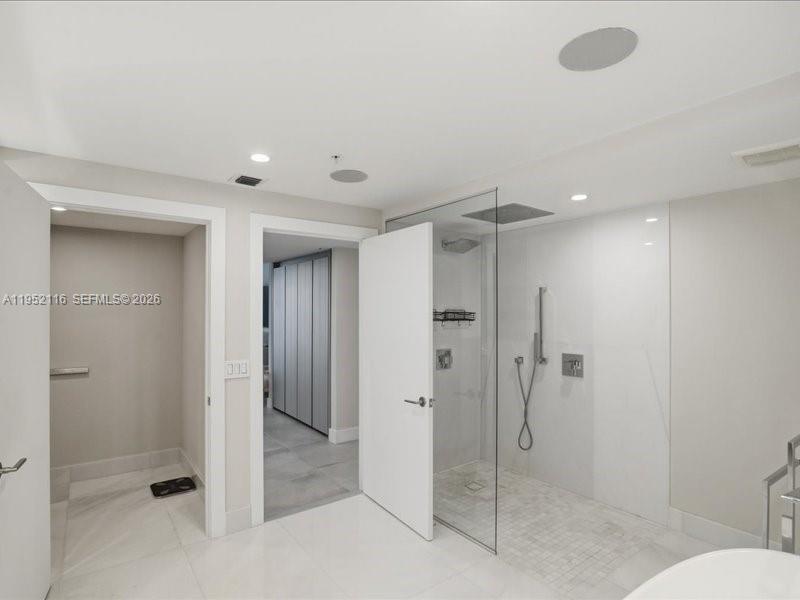 5-2404 4 / 5 3084 sq. ft. $ 2026-01-24 0 Photo