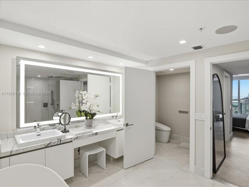 5-2404 4 / 5 3084 sq. ft. $ 2026-01-24 0 Photo