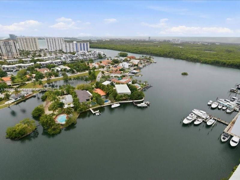 5-2404 4 / 5 3084 sq. ft. $ 2026-01-24 0 Photo