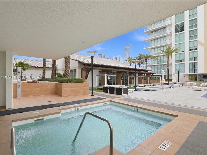 5-2404 4 / 5 3084 sq. ft. $ 2026-01-24 0 Photo