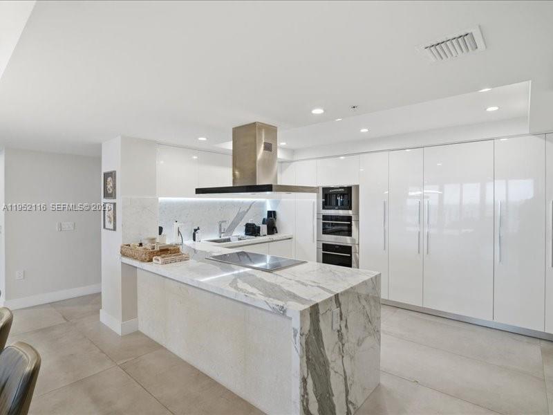 5-2404 4 / 5 3084 sq. ft. $ 2026-01-24 0 Photo