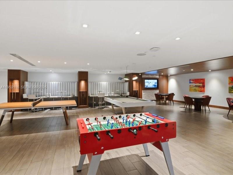 5-2404 4 / 5 3084 sq. ft. $ 2026-01-24 0 Photo