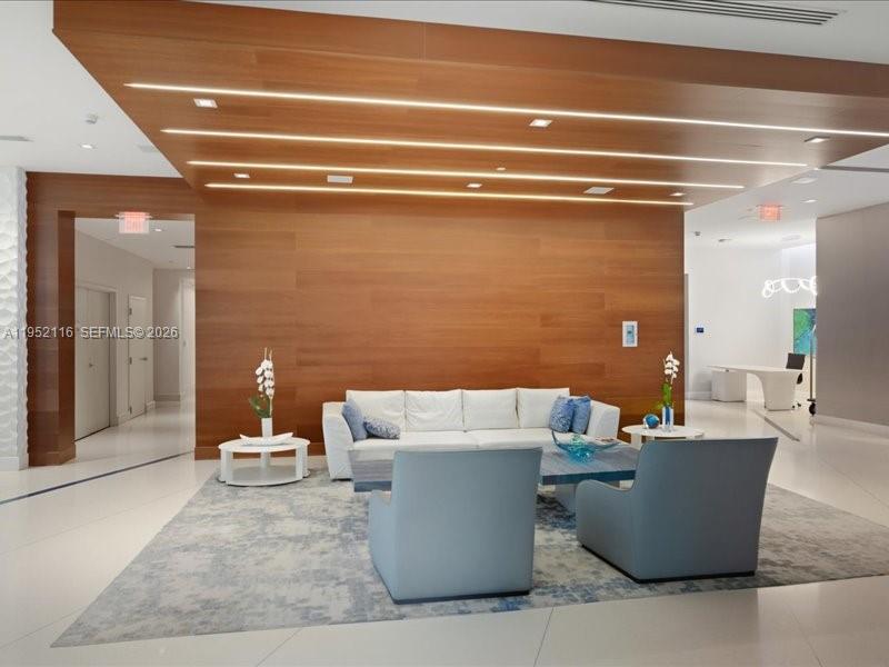 5-2404 4 / 5 3084 sq. ft. $ 2026-01-24 0 Photo