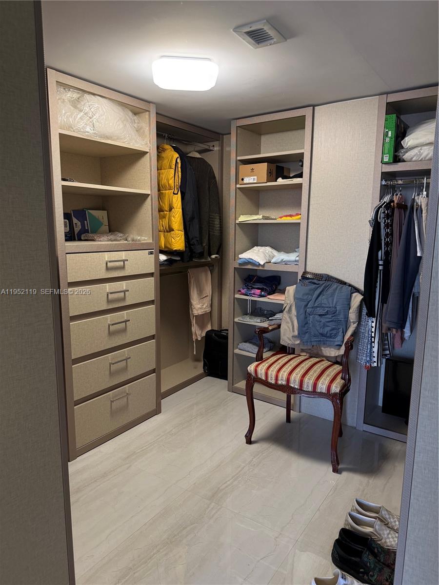 911 2 / 2 1507 sq. ft. $ 2026-01-24 0 Photo