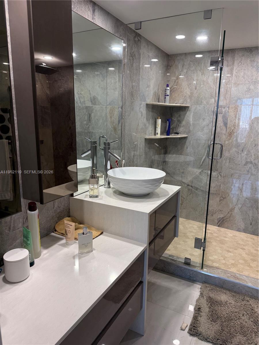 911 2 / 2 1507 sq. ft. $ 2026-01-24 0 Photo