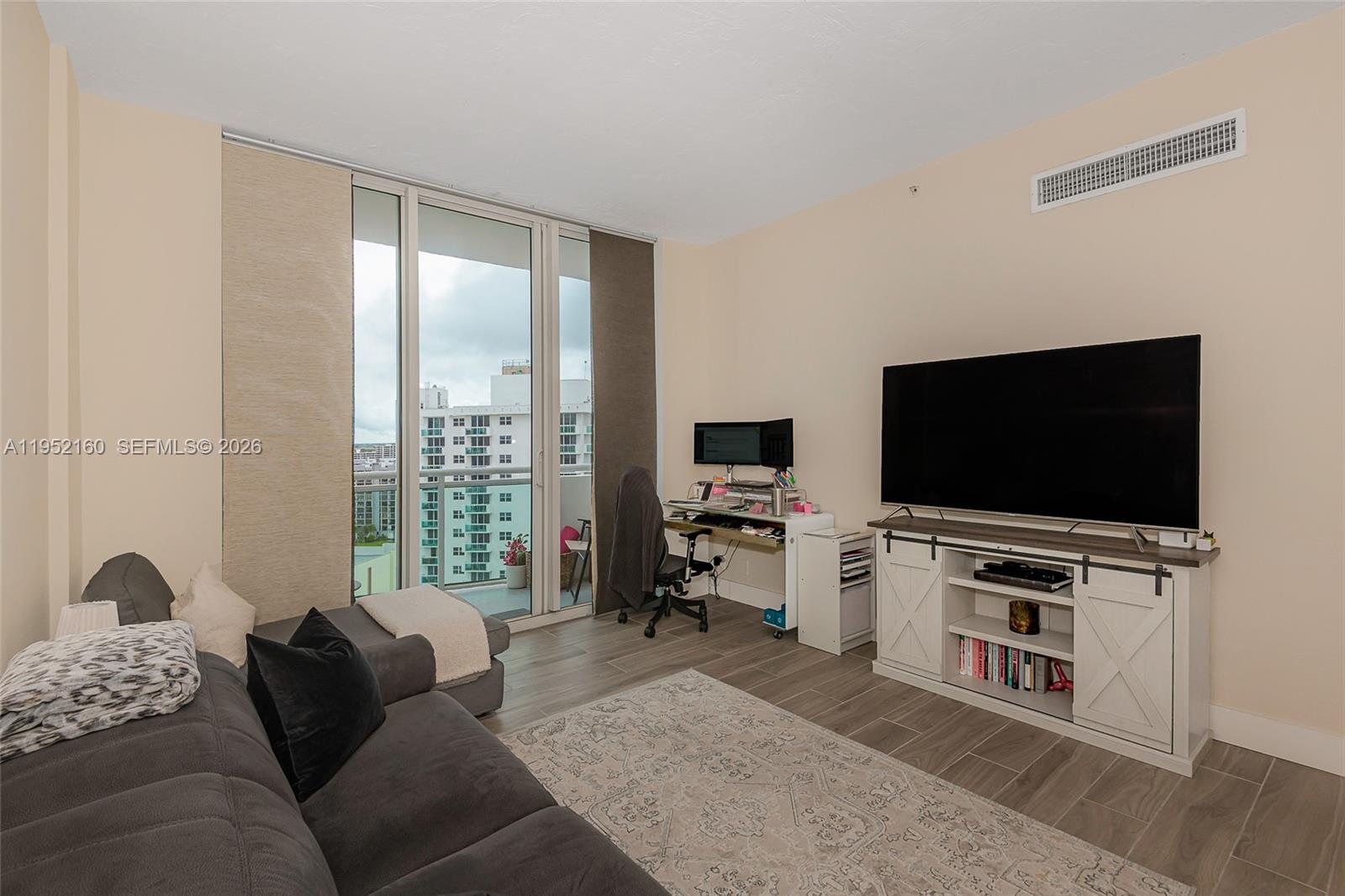 Photo of 3001 Ocean Dr  #1639, Hollywood, Florida, 33019 - 