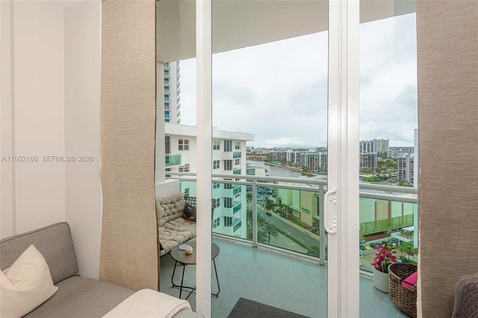 Photo of 3001 Ocean Dr  #1639, Hollywood, Florida, 33019 - 
