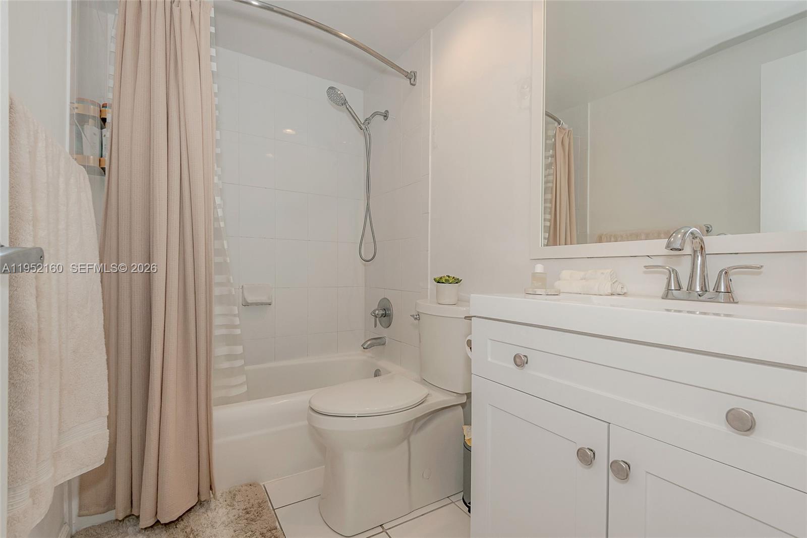 Photo of 3001 Ocean Dr  #1639, Hollywood, Florida, 33019 - 