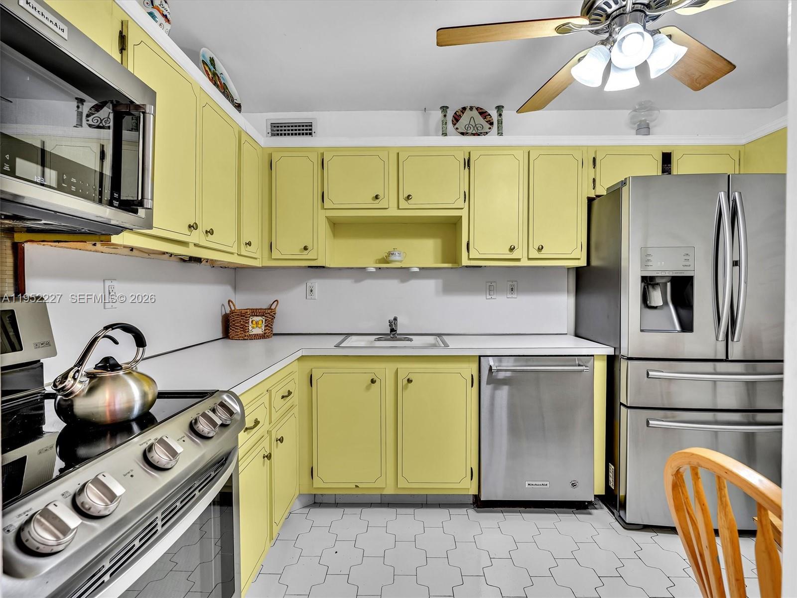 Photo of 3675 Country Club Dr #409, Aventura, Florida, 33180 -