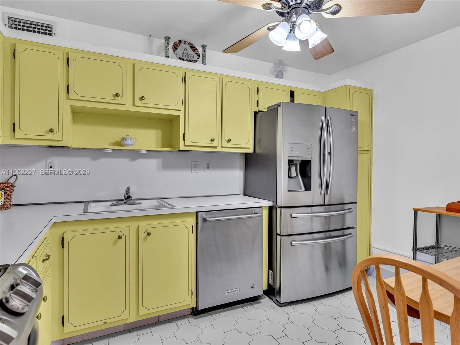 Photo of 3675 Country Club Dr #409, Aventura, Florida, 33180 -