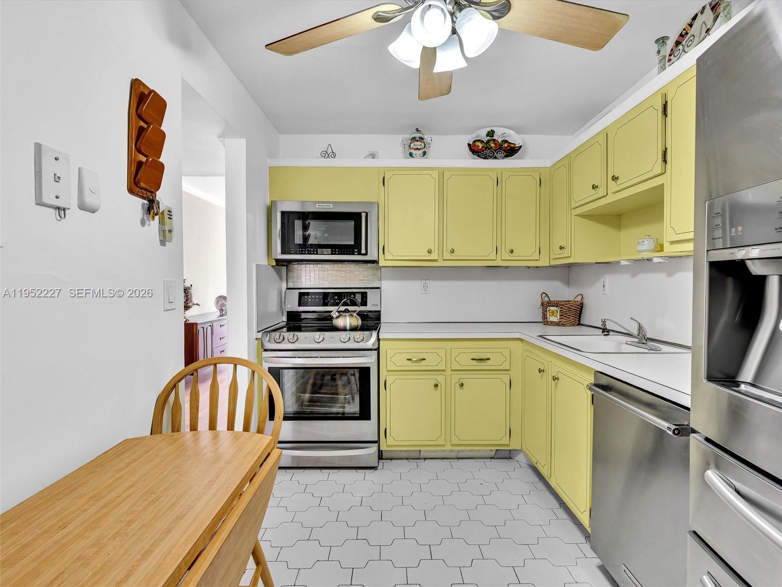 Photo of 3675 Country Club Dr #409, Aventura, Florida, 33180 -