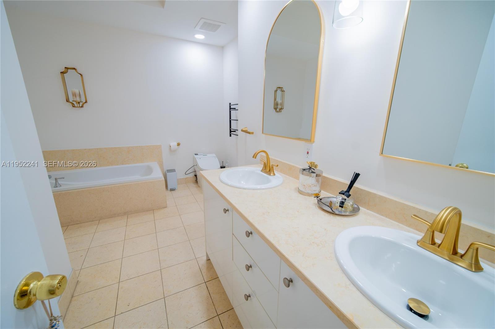 Photo of 20000 Country Club Dr #409, Aventura, Florida, 33180 -