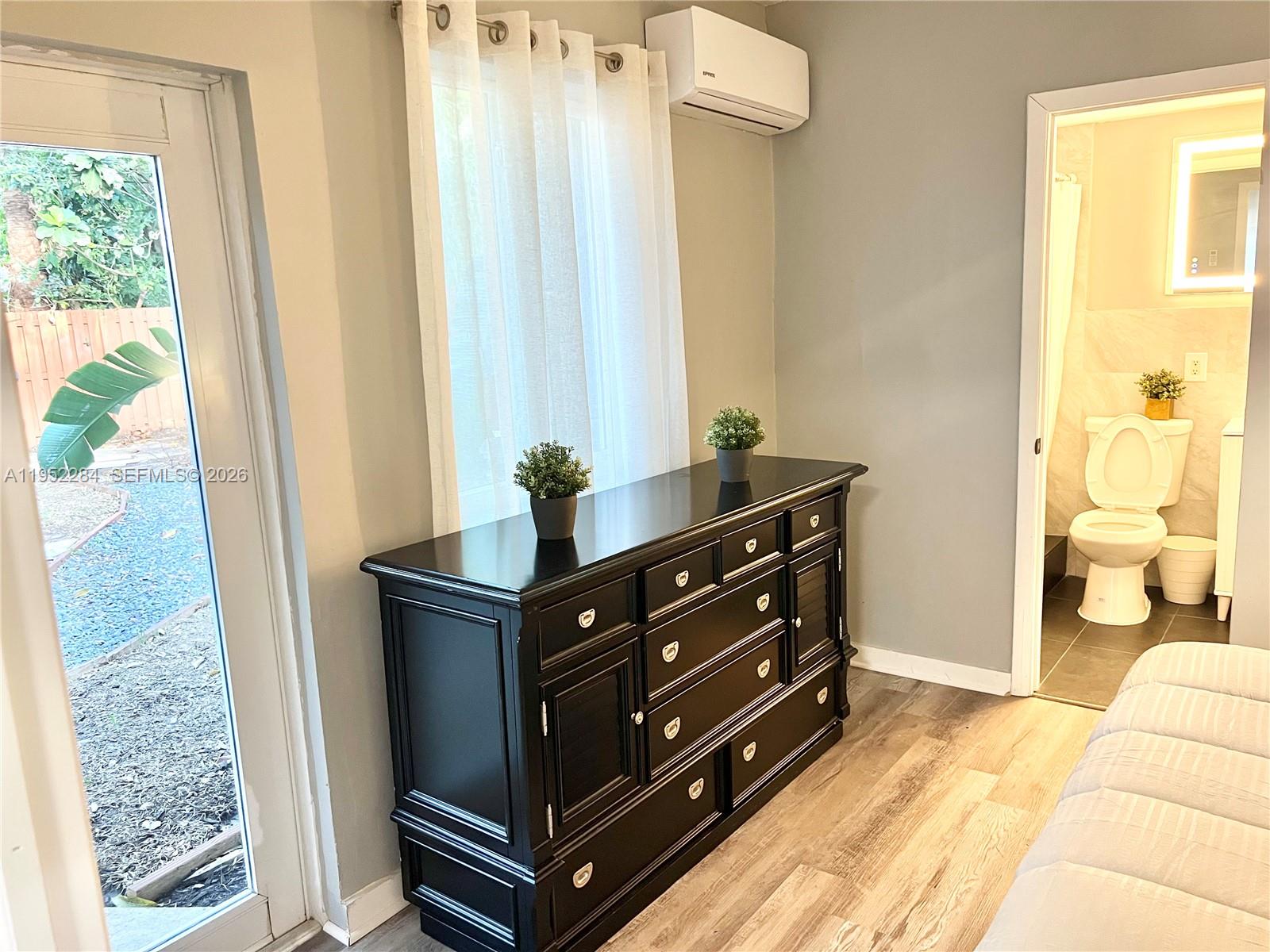 Ver detalles 436 3 / 2 1036 sq. ft. $ 2026-05-06 0 foto