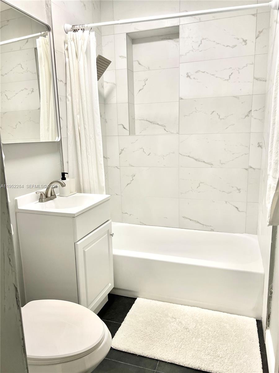 Ver detalles 436 3 / 2 1036 sq. ft. $ 2026-05-06 0 foto
