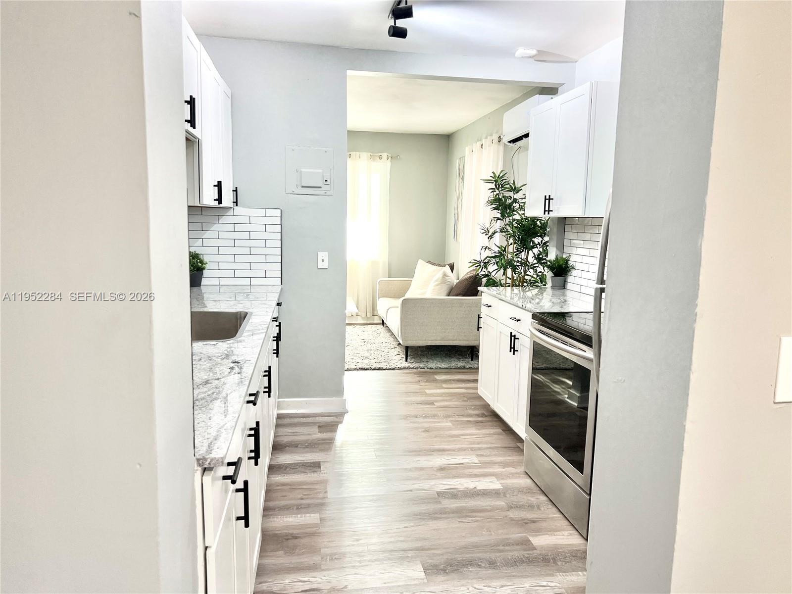 Ver detalles 436 3 / 2 1036 sq. ft. $ 2026-05-06 0 foto