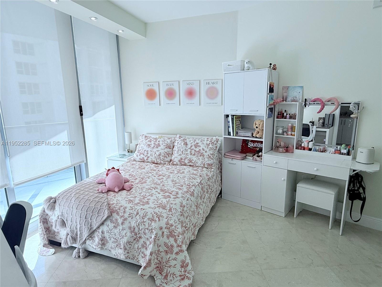 Photo of 3101 Ocean Dr  #606, Hollywood, Florida, 33019 - 