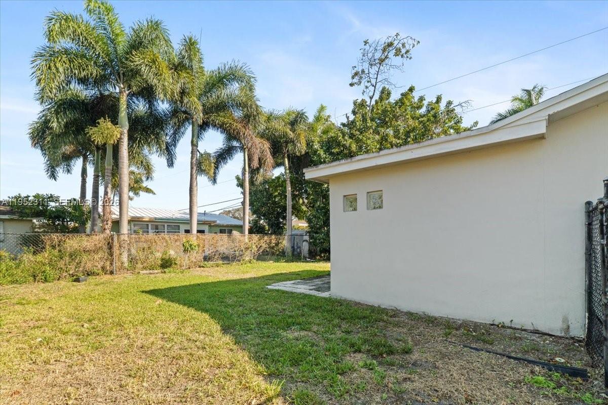 Ver detalles 5402 2 / 1 1044 sq. ft. $ 2026-07-14 0 foto