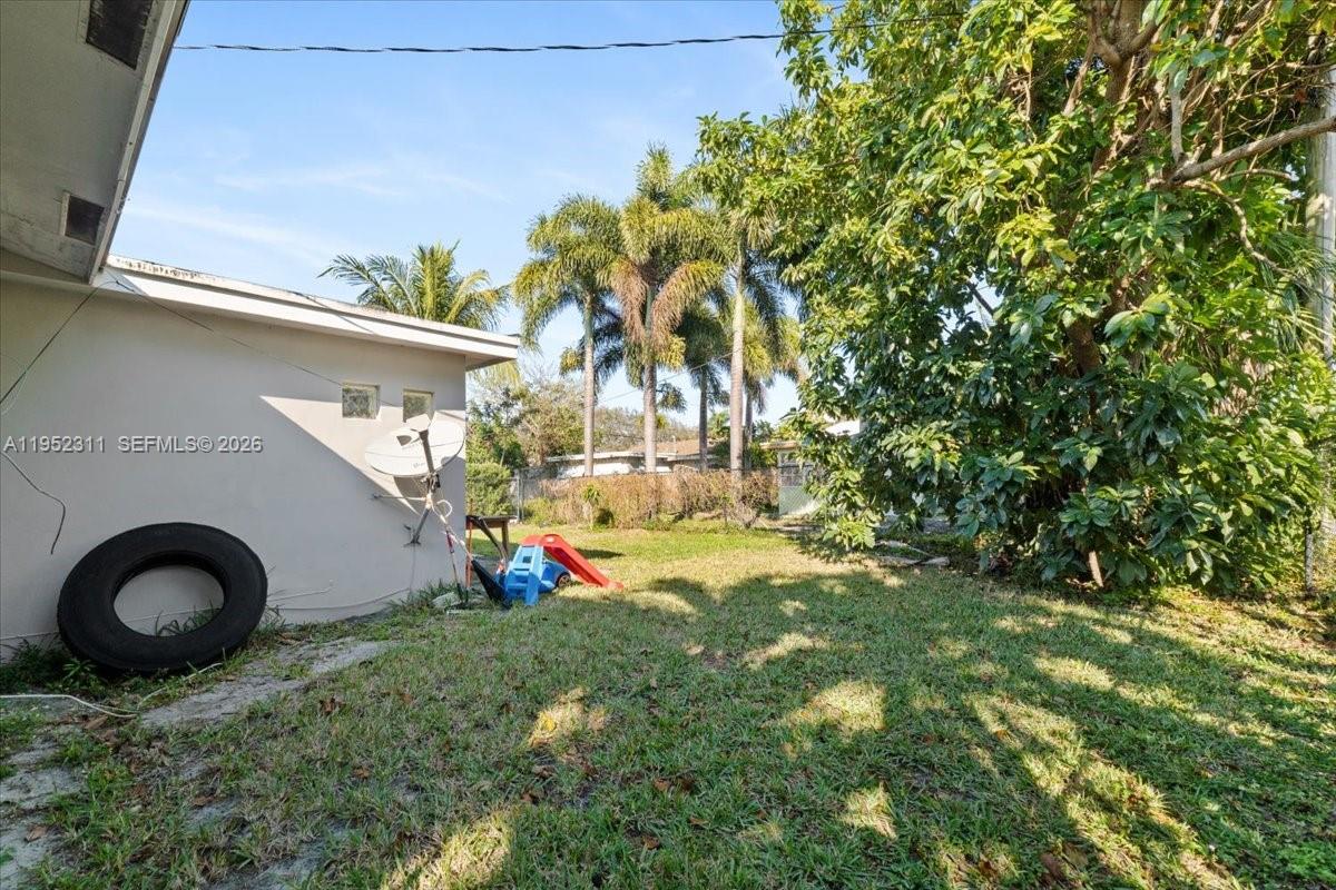 Ver detalles 5402 2 / 1 1044 sq. ft. $ 2026-07-14 0 foto