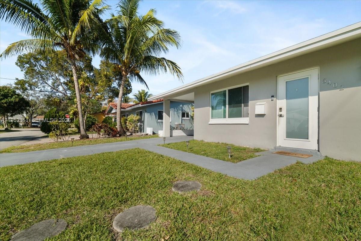 Ver detalles 5402 2 / 1 1044 sq. ft. $ 2026-07-14 0 foto