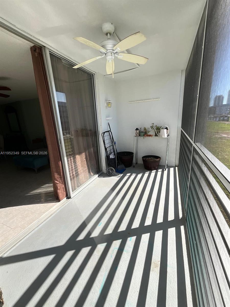 Ver detalles 107 2 / 2 1085 sq. ft. $ 2026-05-12 0 foto