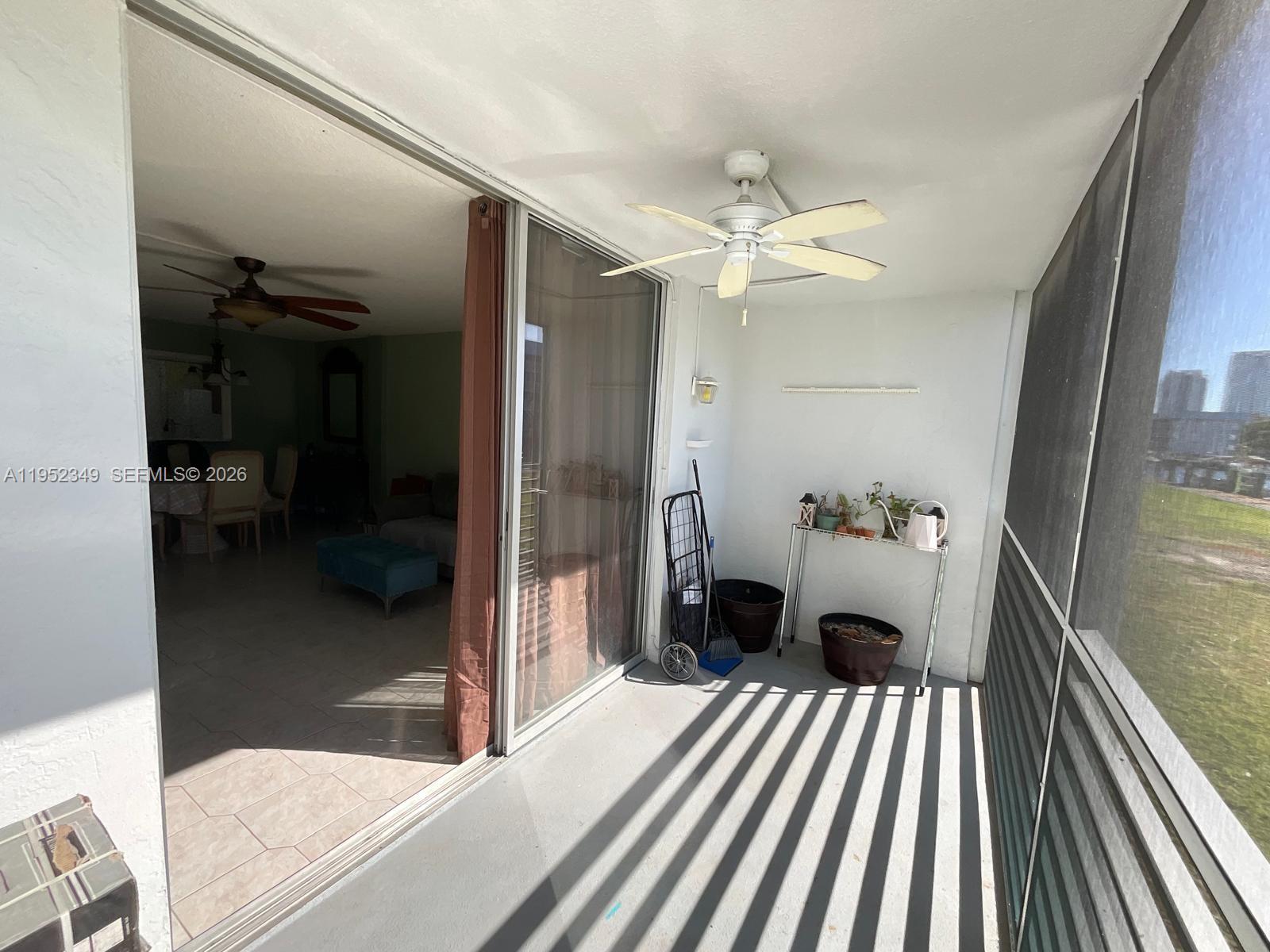 Ver detalles 107 2 / 2 1085 sq. ft. $ 2026-05-12 0 foto