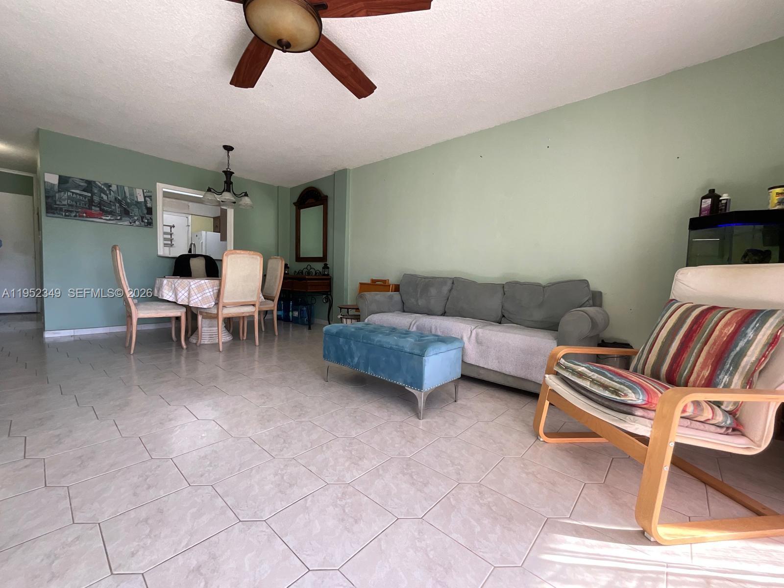 Ver detalles 107 2 / 2 1085 sq. ft. $ 2026-05-12 0 foto
