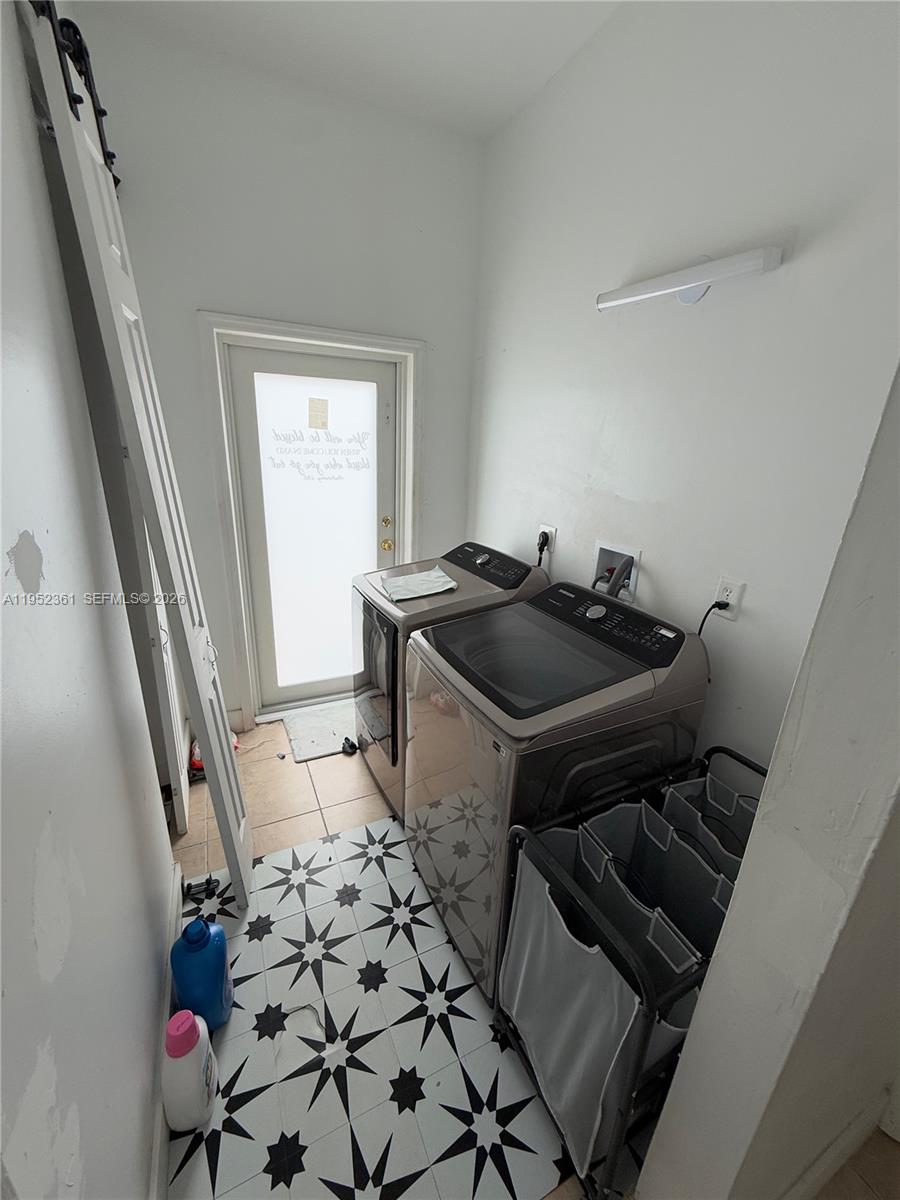 12202 3 / 2 1054 кв.футов $ 2026-01-25 0 Фото