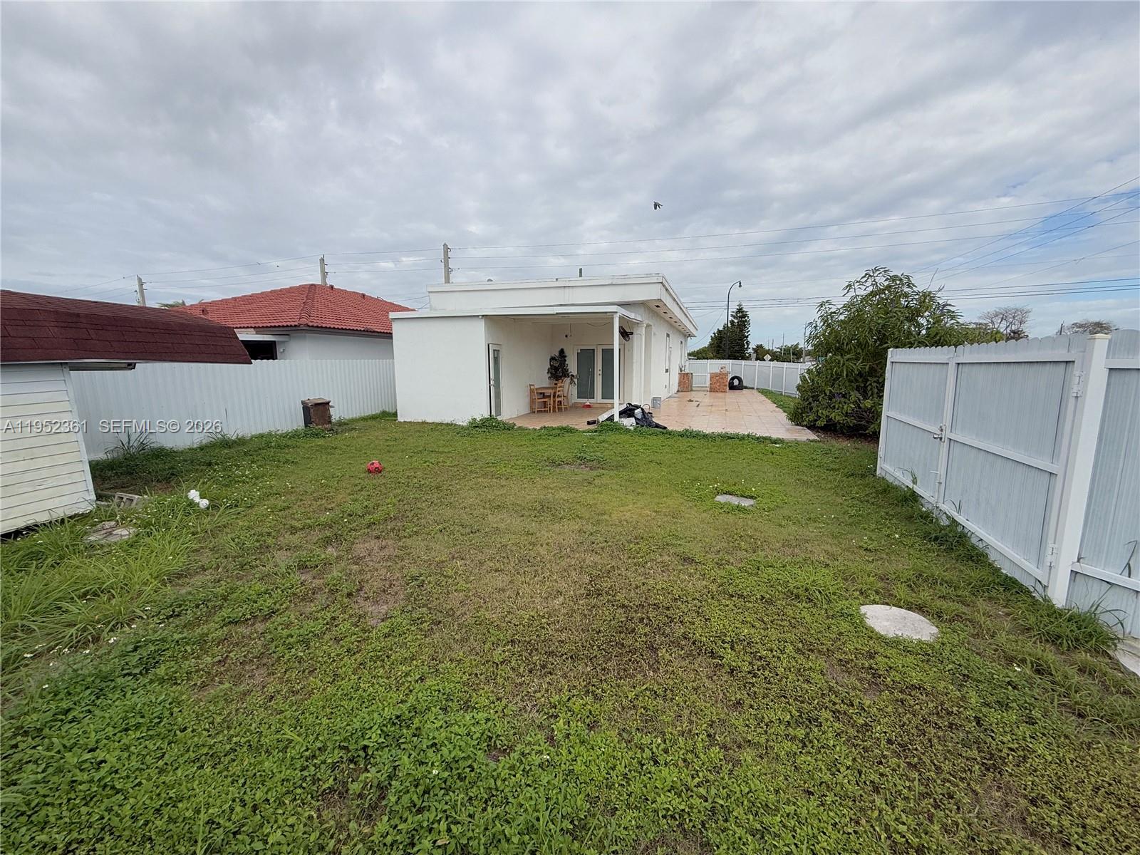 12202 3 / 2 1054 кв.футов $ 2026-01-25 0 Фото