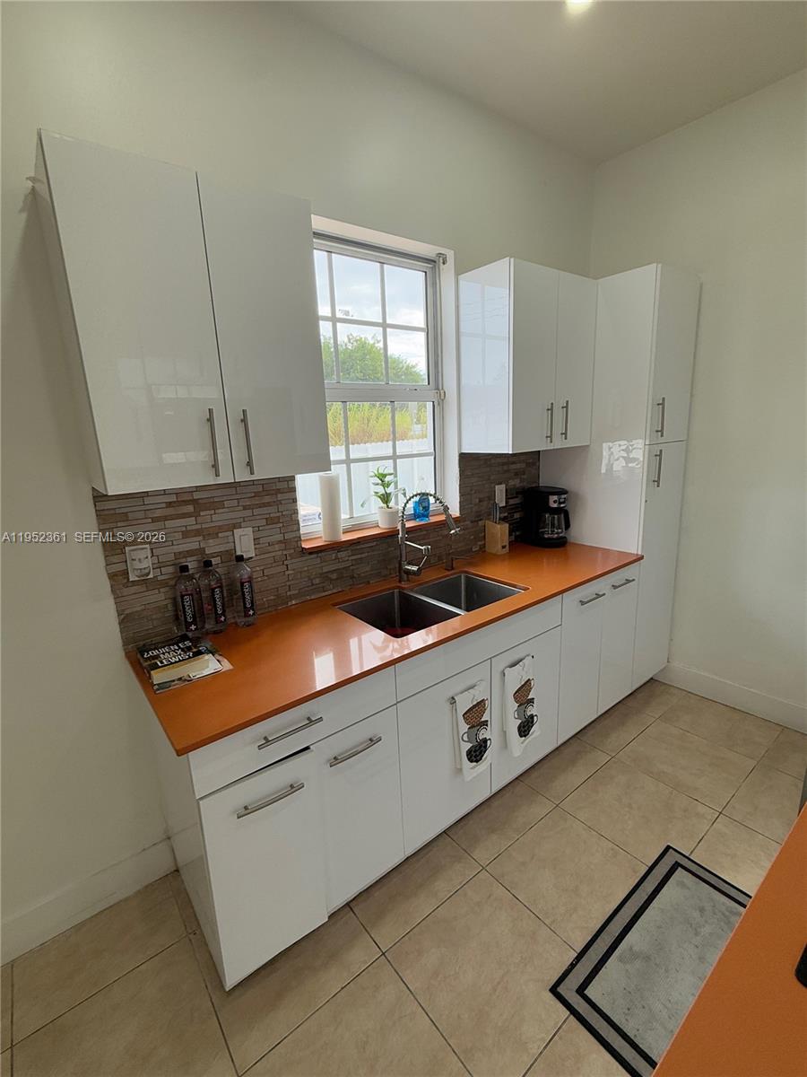 12202 3 / 2 1054 кв.футов $ 2026-01-25 0 Фото