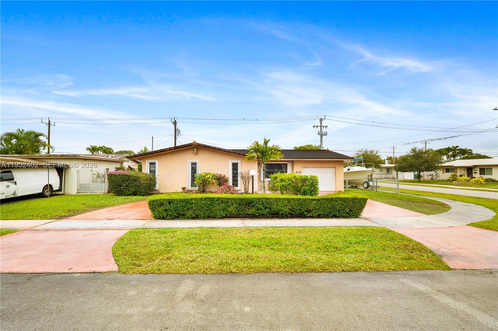 9590 3 / 2 1872 кв.футов $ 2026-01-25 0 Фото