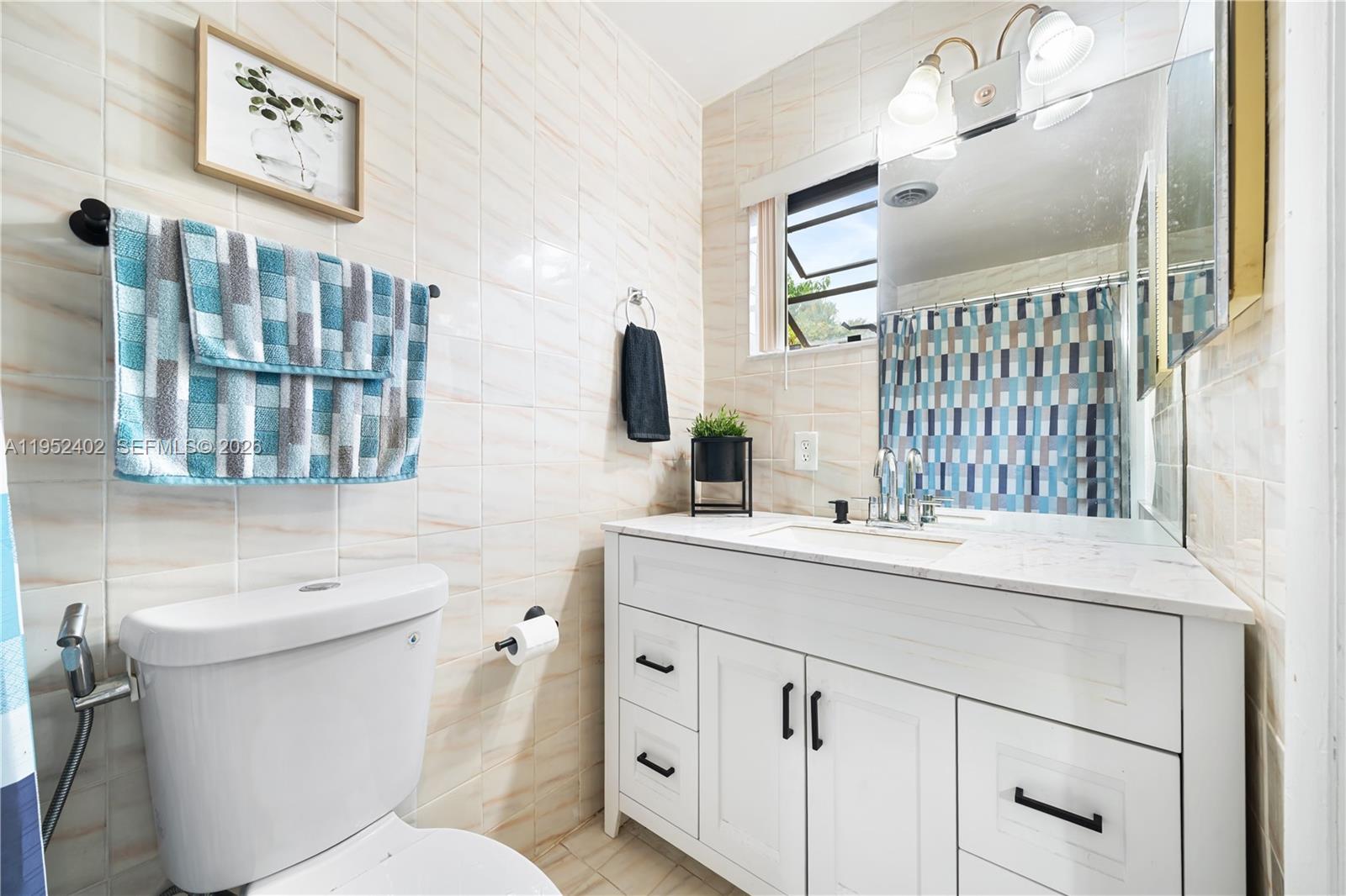 9590 3 / 2 1872 кв.футов $ 2026-01-25 0 Фото