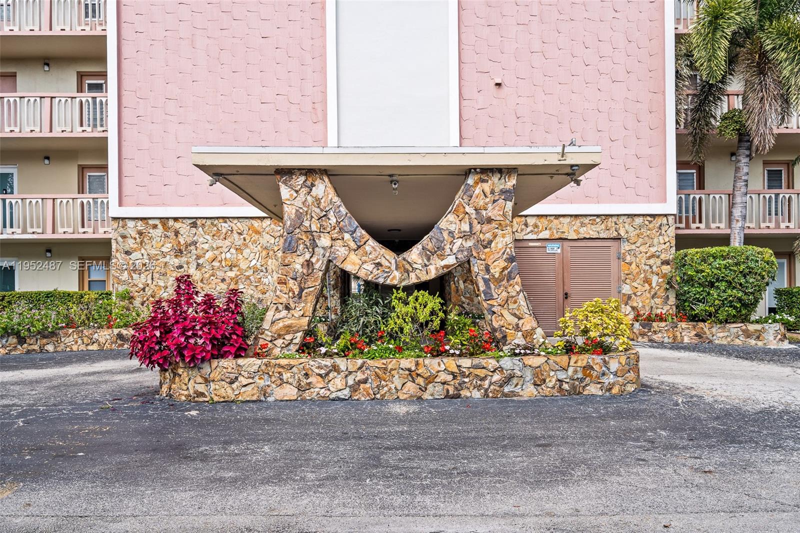 Photo of 901 14th Ave  #205, Hallandale Beach, Florida, 33009 - 