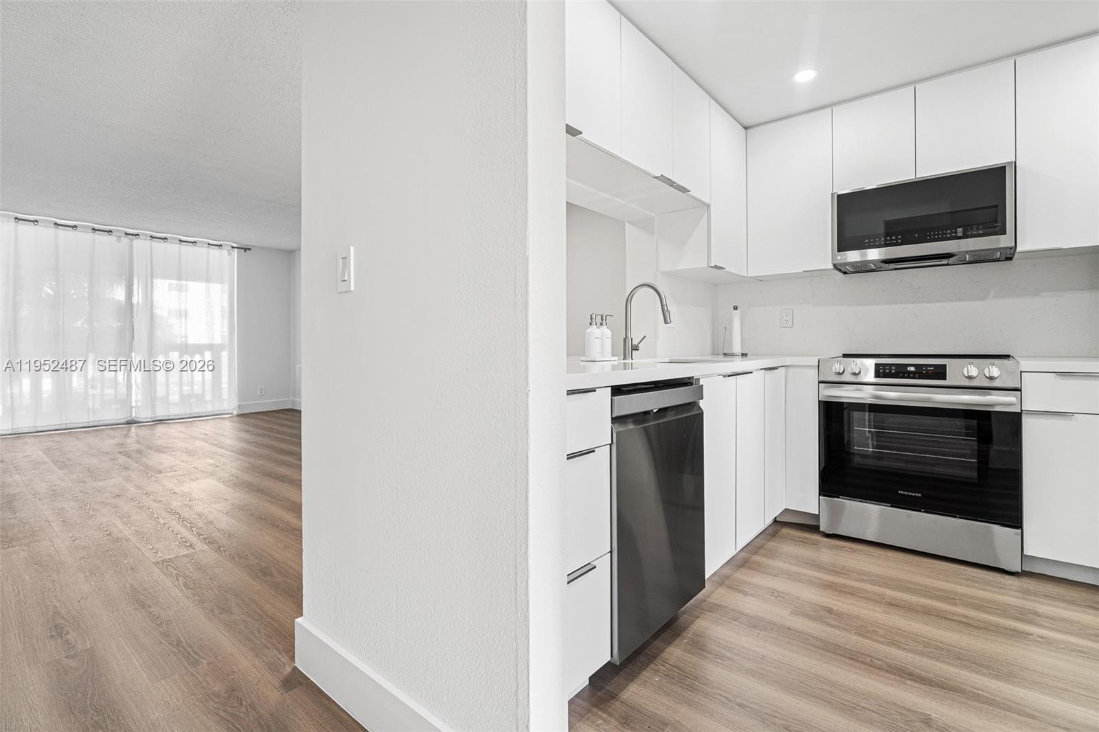 Photo of 901 14th Ave  #205, Hallandale Beach, Florida, 33009 - 