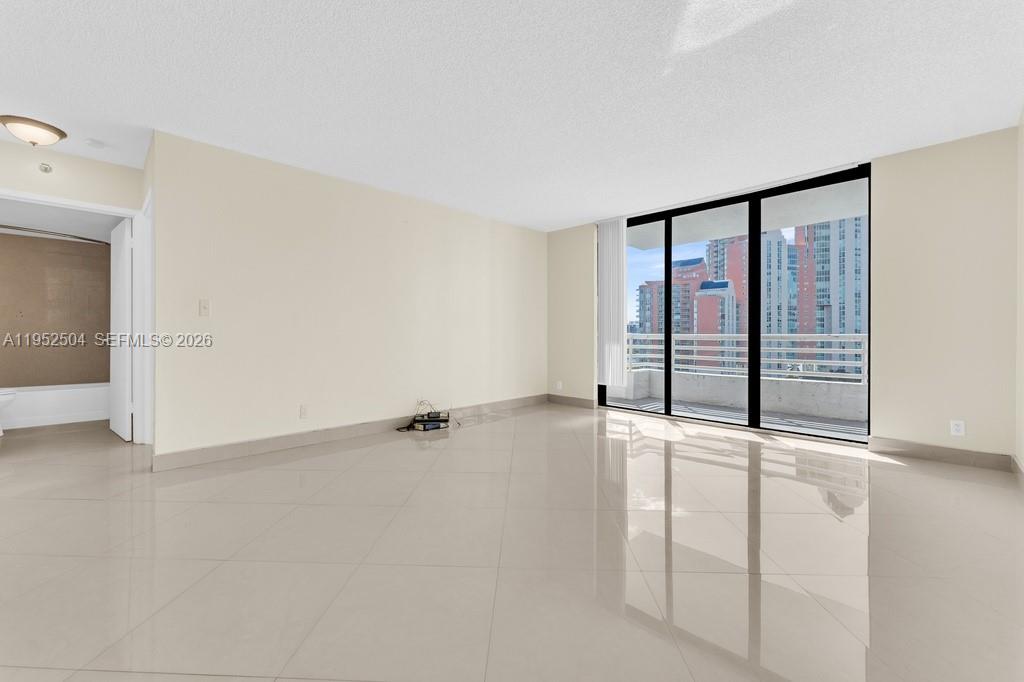 Photo of 3300 192nd St  #1414, Aventura, Florida, 33180 - 