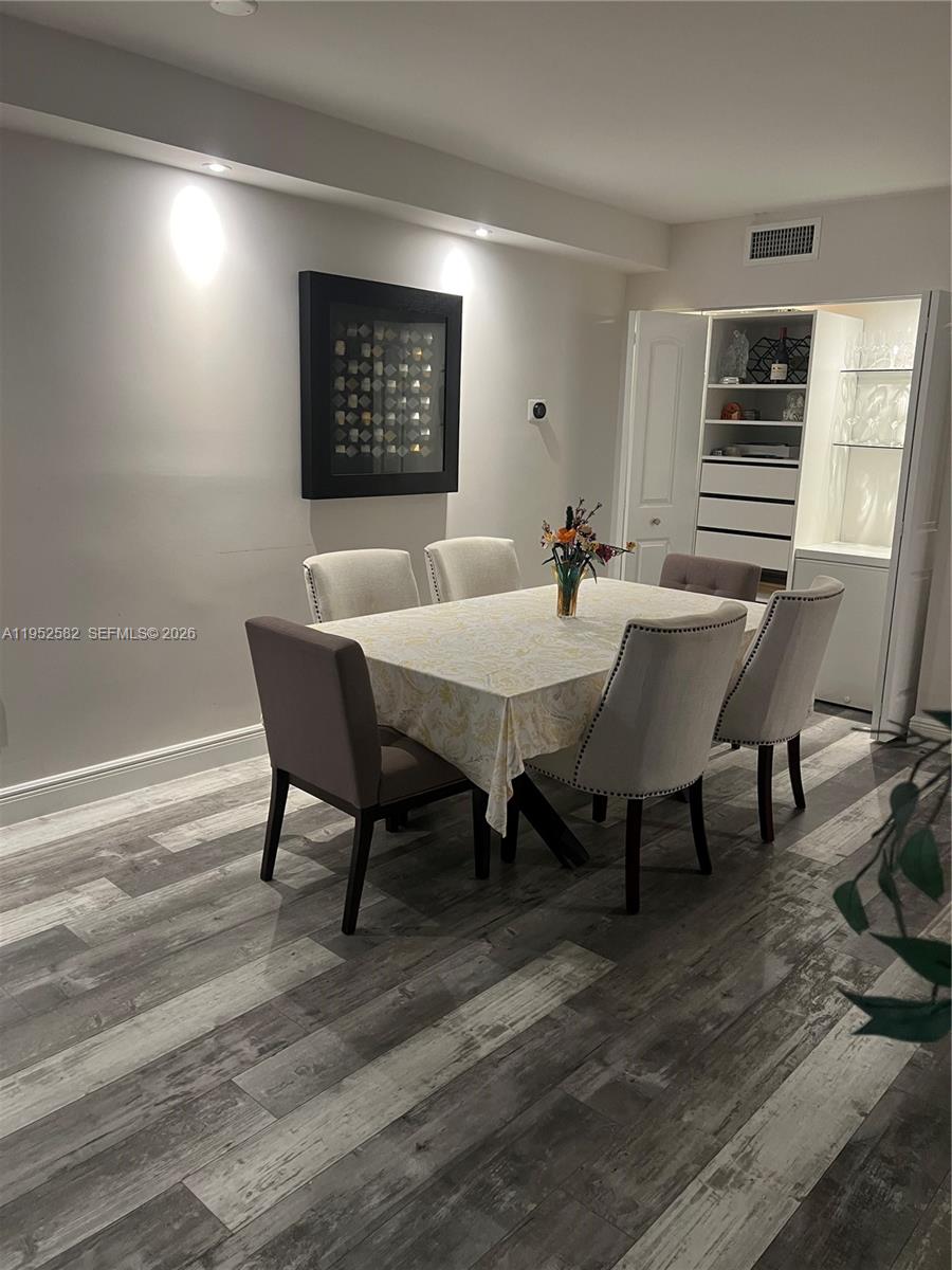 Photo of 3675 Country Club Dr  #2408, Aventura, Florida, 33180 - 