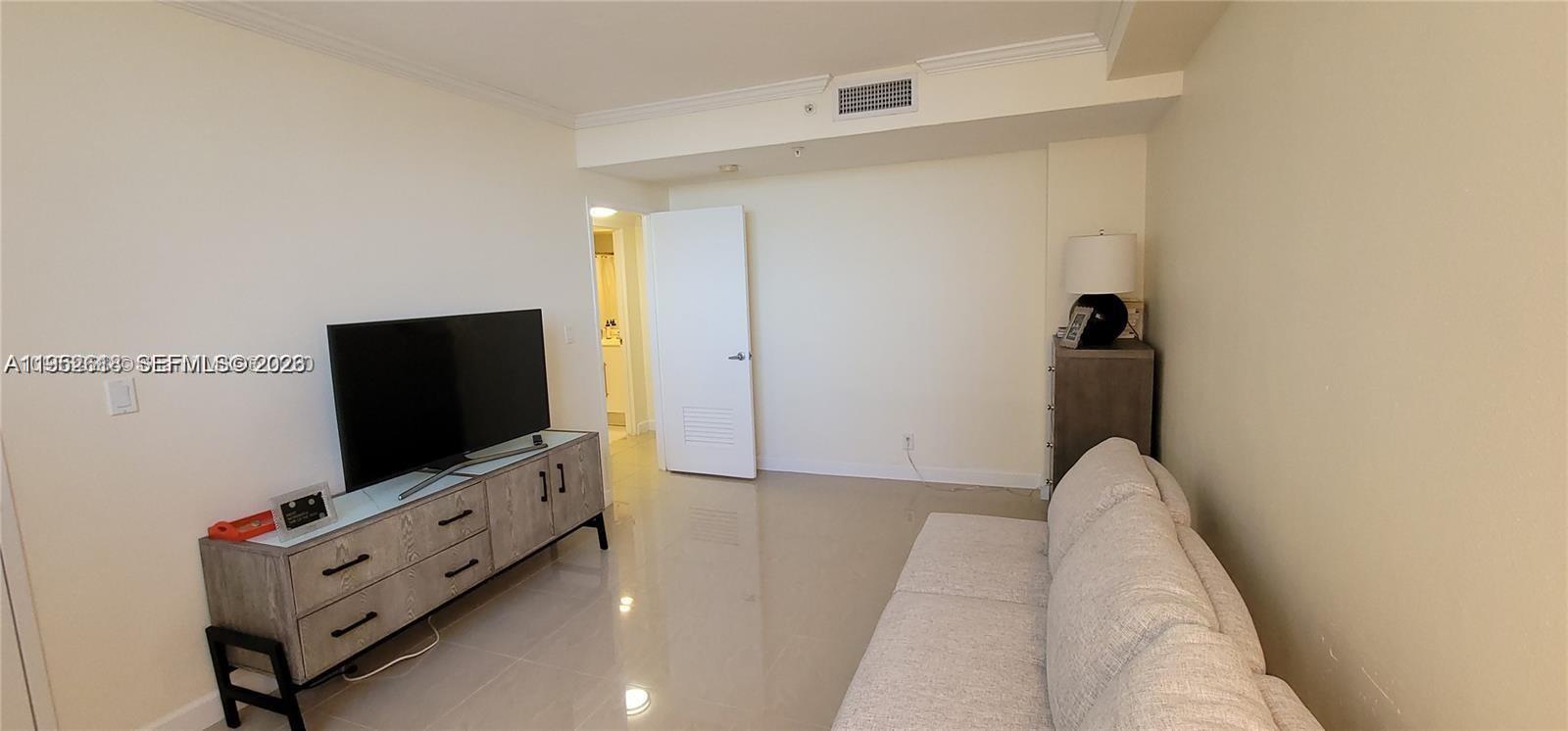 Photo of 3001 Ocean Dr #825, Hollywood, Florida, 33019 -