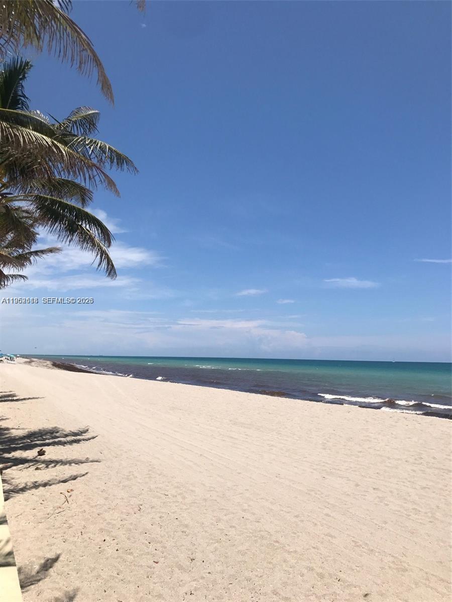 Photo of 3001 Ocean Dr #825, Hollywood, Florida, 33019 -