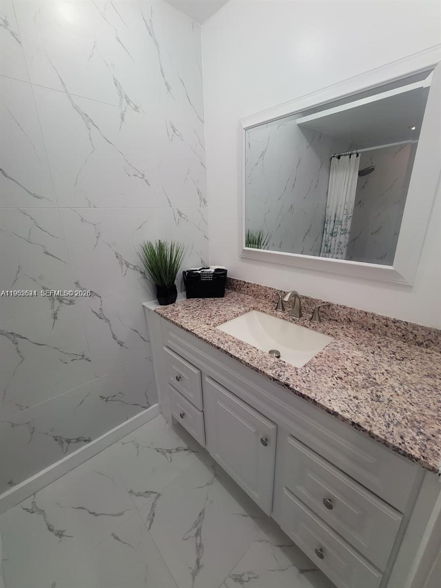 Photo of 219 14th Ave  #107, Hallandale Beach, Florida, 33009 - 