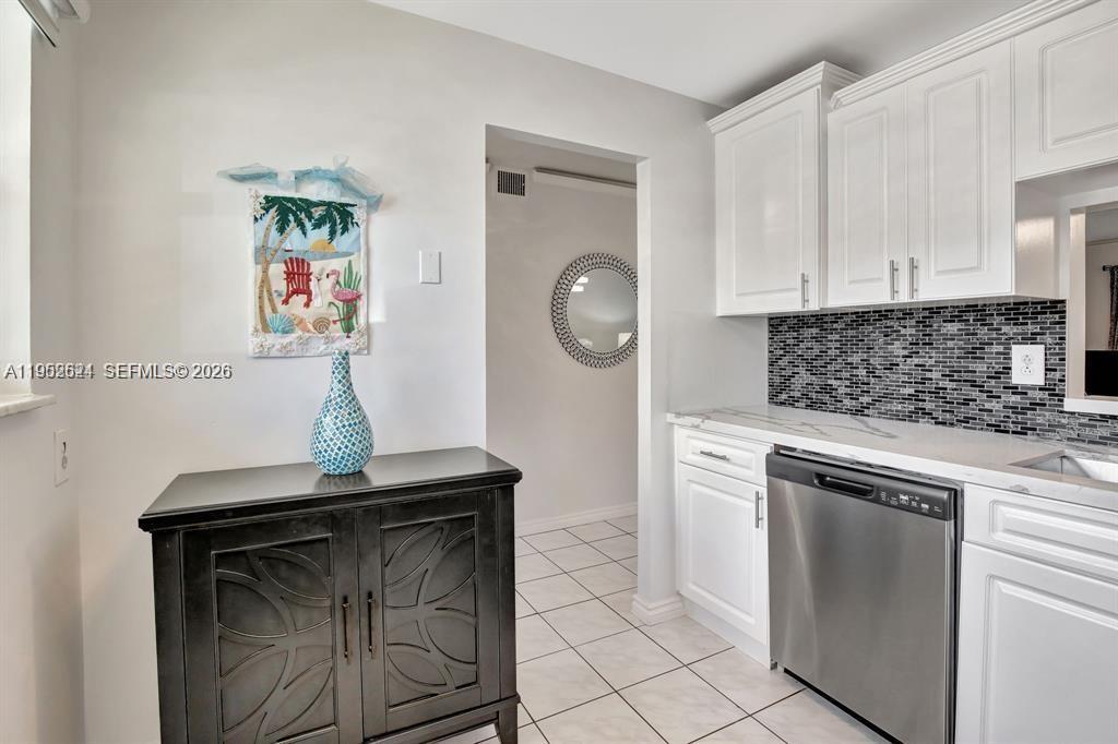 Photo of 219 14th Ave  #107, Hallandale Beach, Florida, 33009 - 