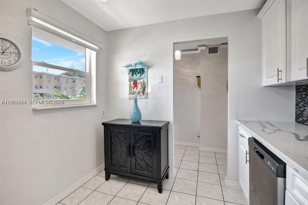 Photo of 219 14th Ave  #107, Hallandale Beach, Florida, 33009 - 