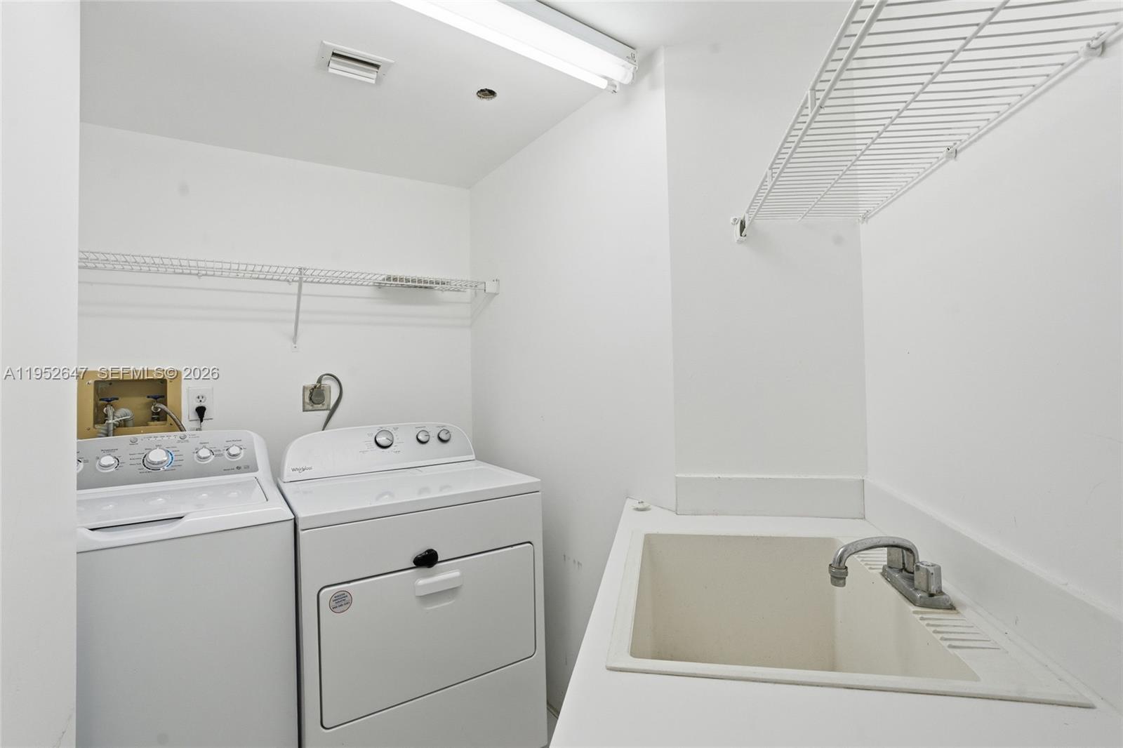 Photo of 20185 Country Club Dr  #502, Aventura, Florida, 33180 - 