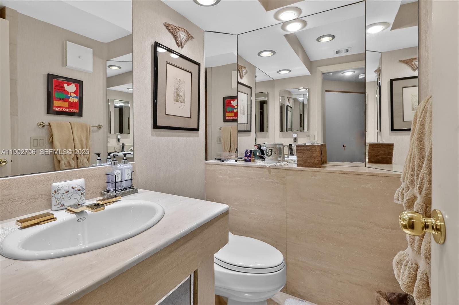 2602 4 / 4 2884 sq. ft. $ 2026-01-26 0 Photo